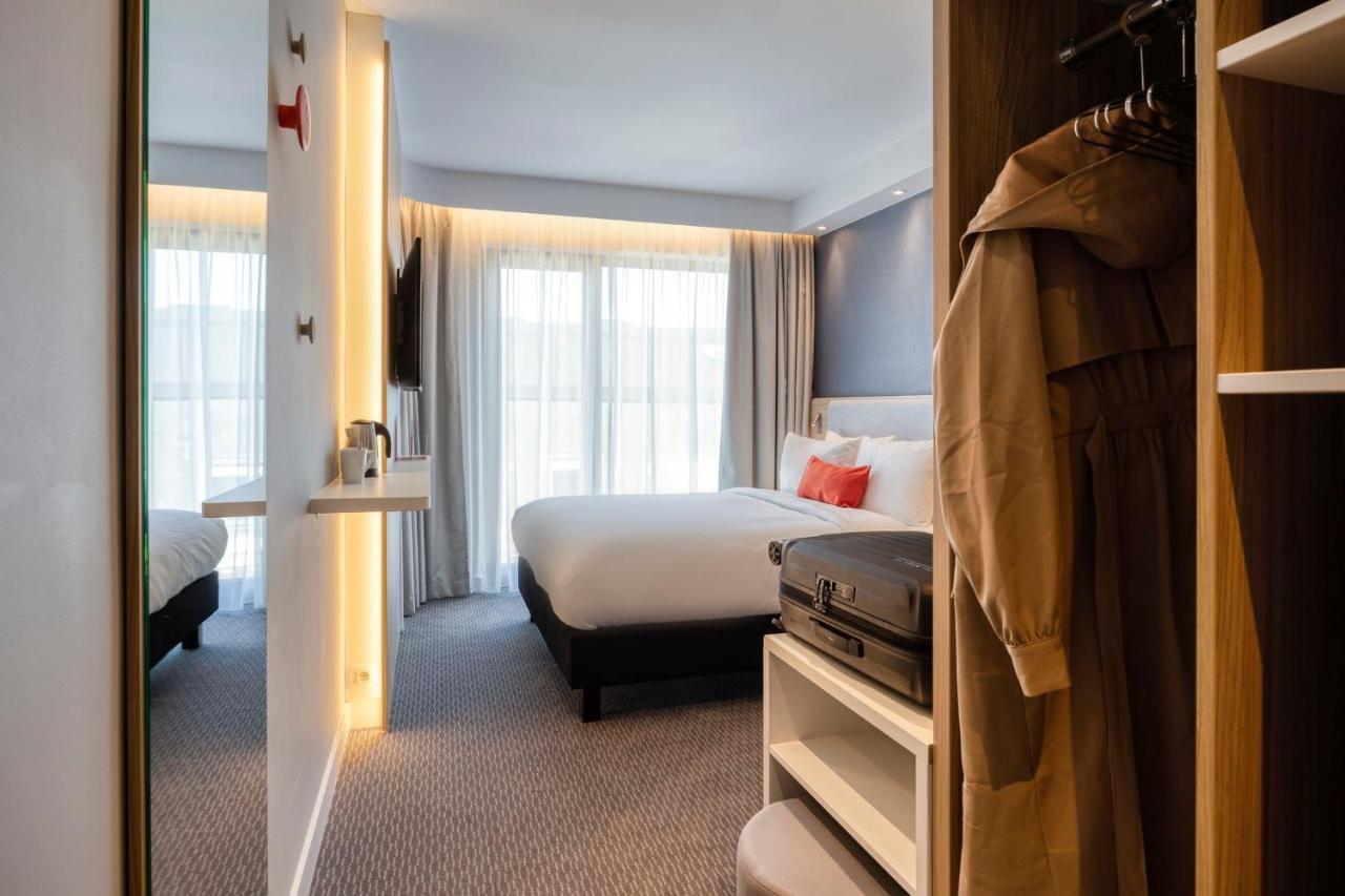 Holiday Inn Express Antwerp - City Centre By Ihg Zewnętrze zdjęcie