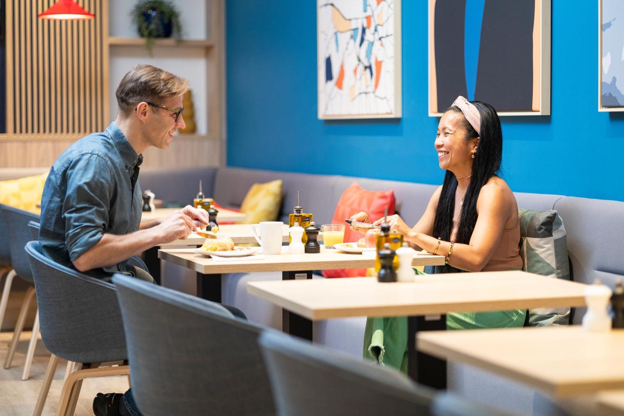 Holiday Inn Express Antwerp - City Centre By Ihg Zewnętrze zdjęcie