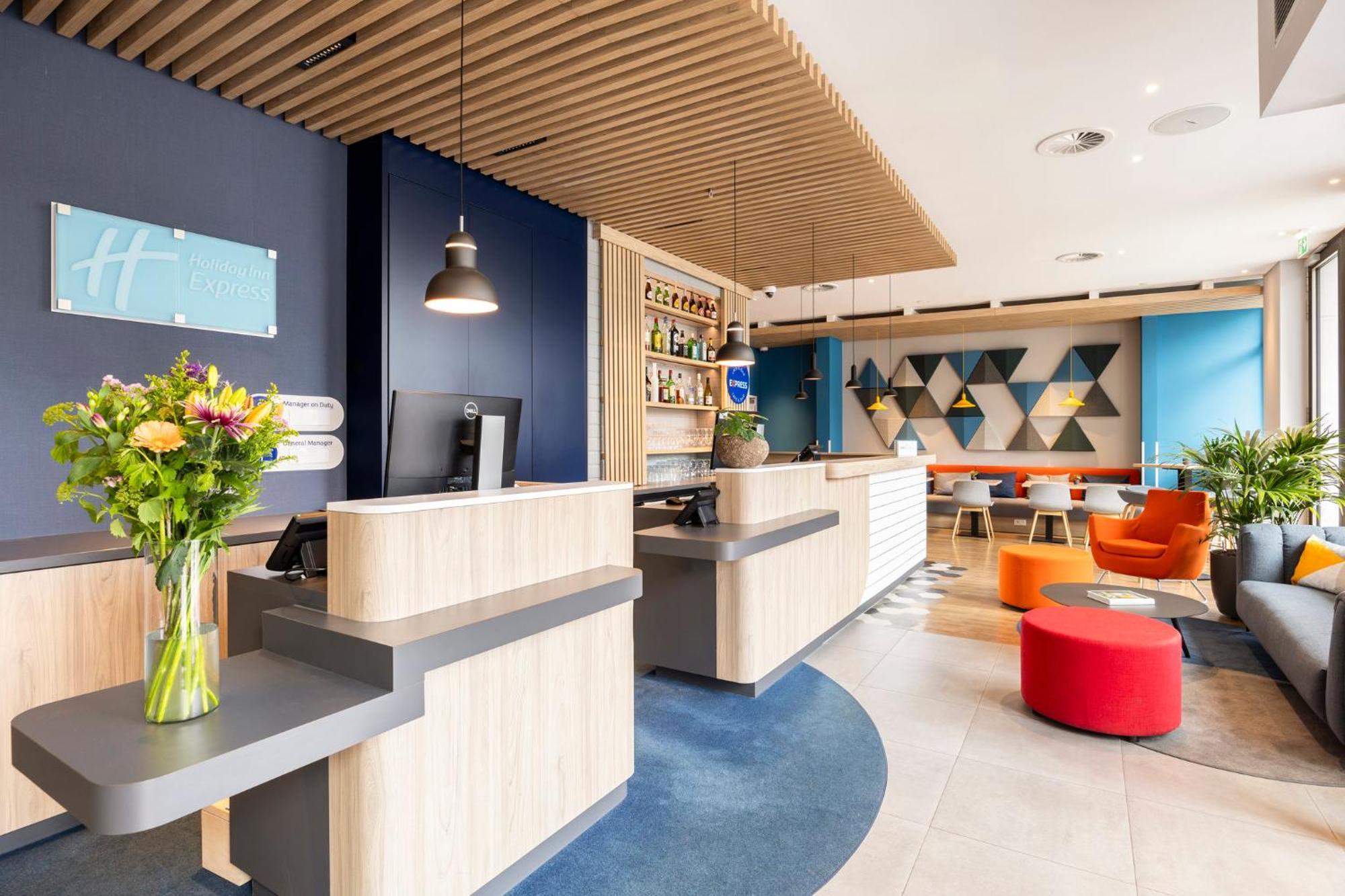 Holiday Inn Express Antwerp - City Centre By Ihg Zewnętrze zdjęcie