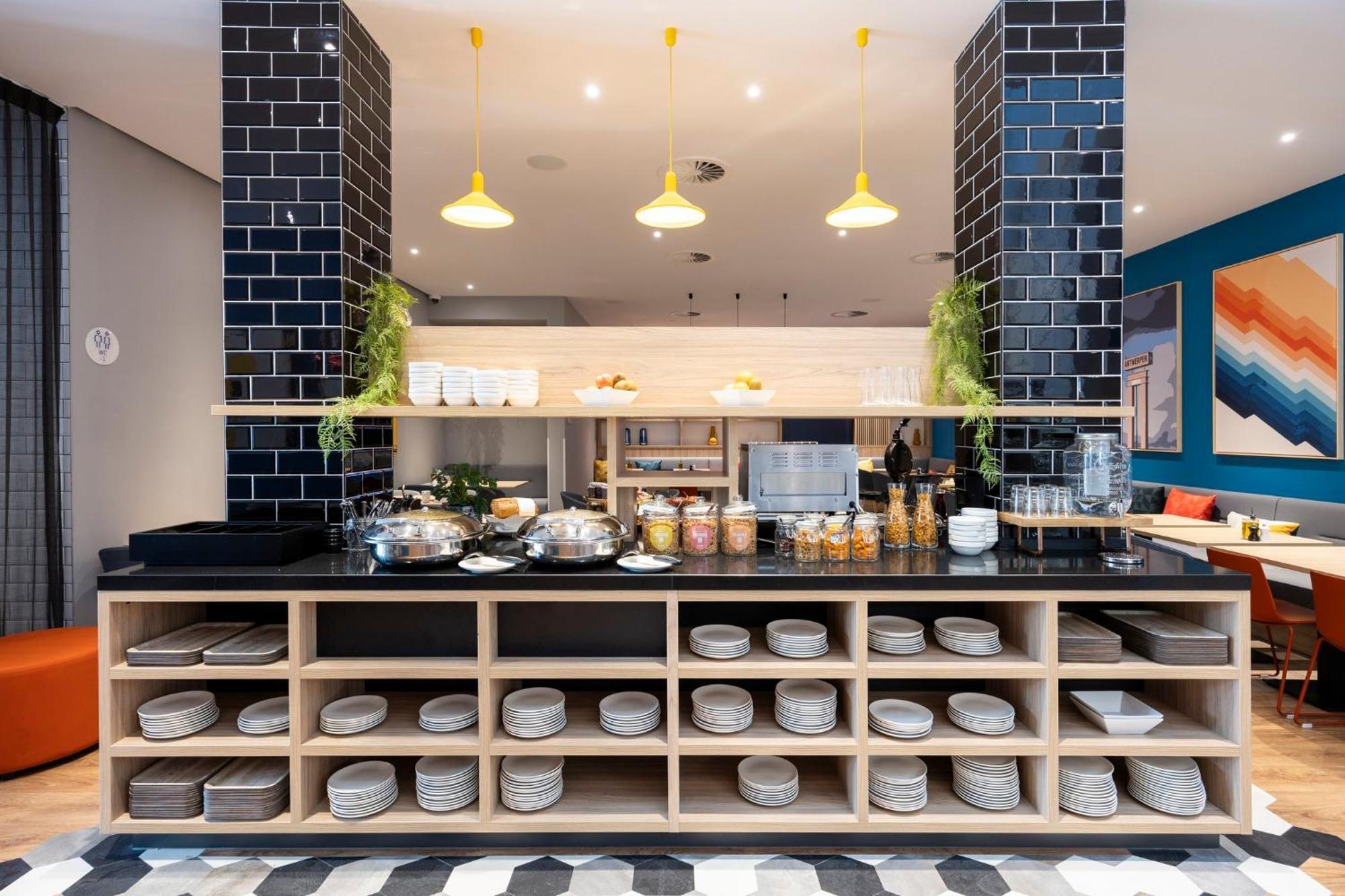 Holiday Inn Express Antwerp - City Centre By Ihg Zewnętrze zdjęcie